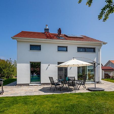 Ferienhaus Ruegen-Relax Трент Екстериор снимка