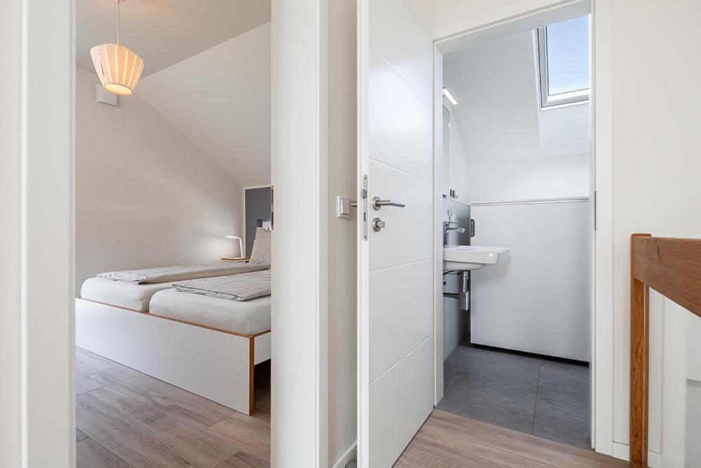 Ferienhaus Ruegen-Relax Трент Екстериор снимка