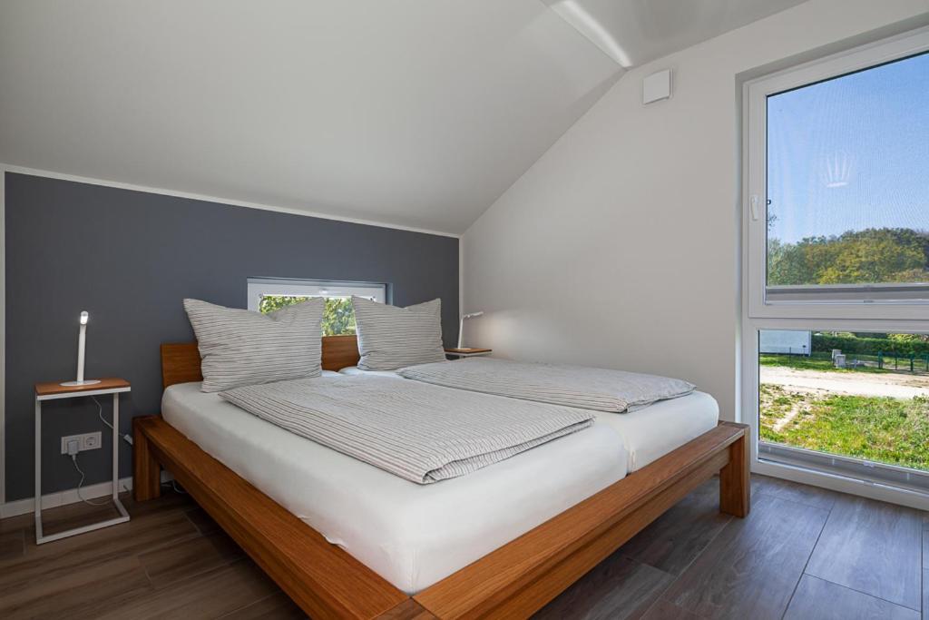 Ferienhaus Ruegen-Relax Трент Екстериор снимка